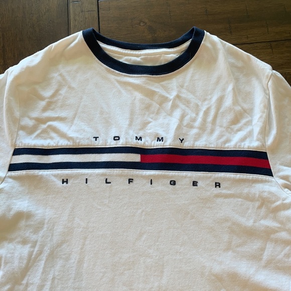 Tommy Hilfiger T-shirt - Picture 2 of 2